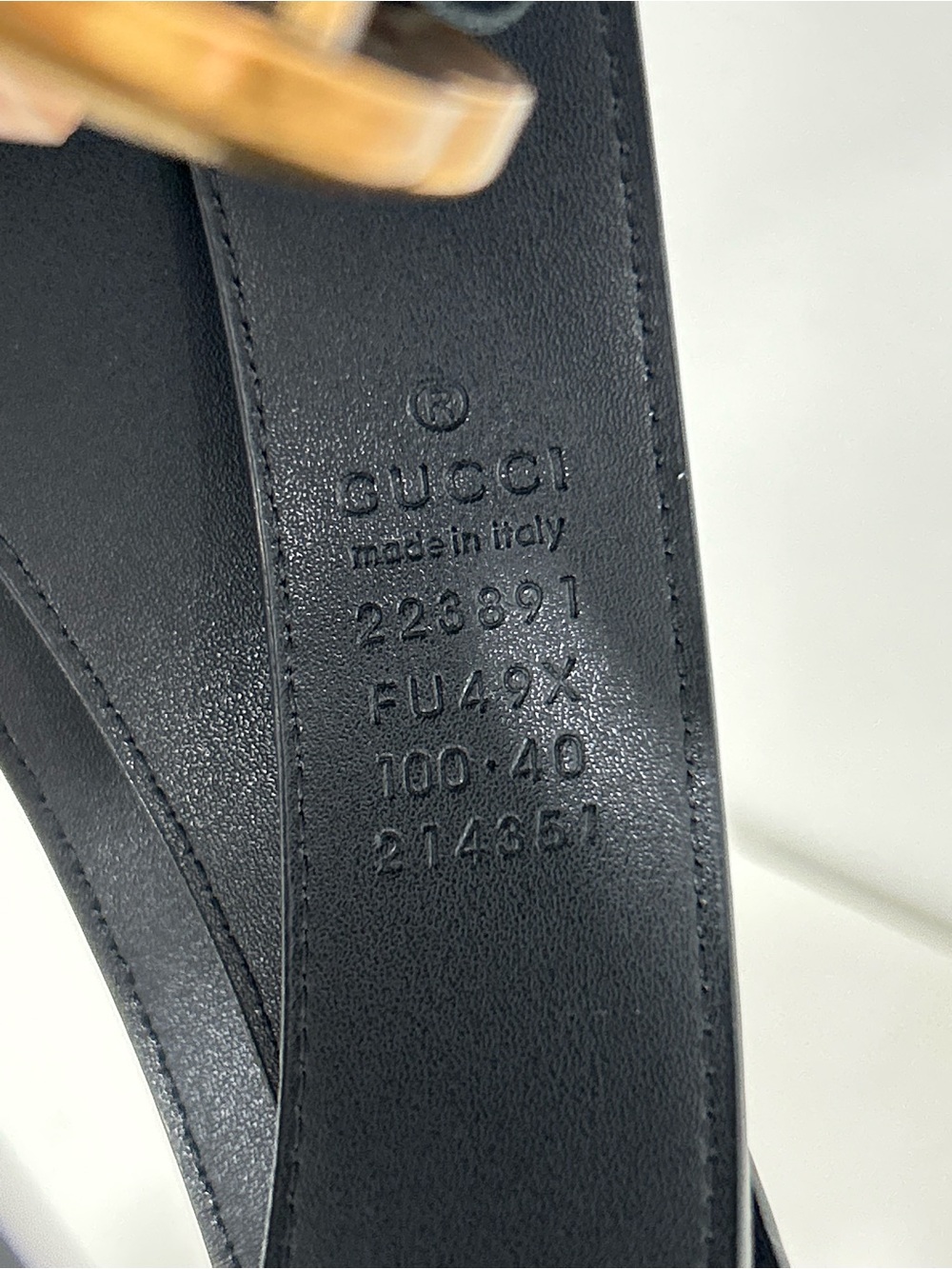 Gucci Black Leather Belt with Gold Buckle - Picture 3 of 4